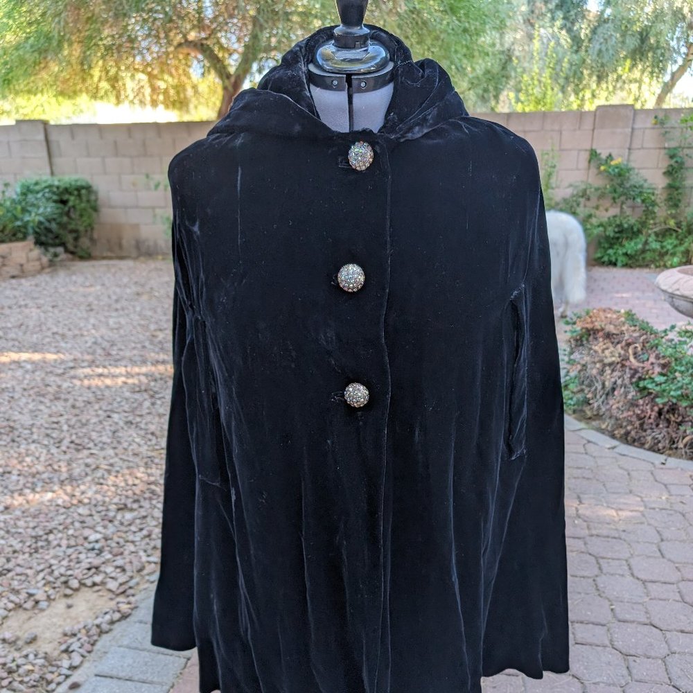 kristine's kreations vintage Black velvet cape Perfect for Winter Holiday Party